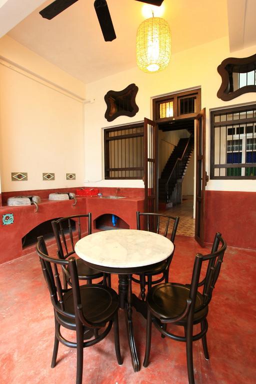 Phuket 99 Oldtown Boutique Guesthouse Sha Extra Plus מראה חיצוני תמונה
