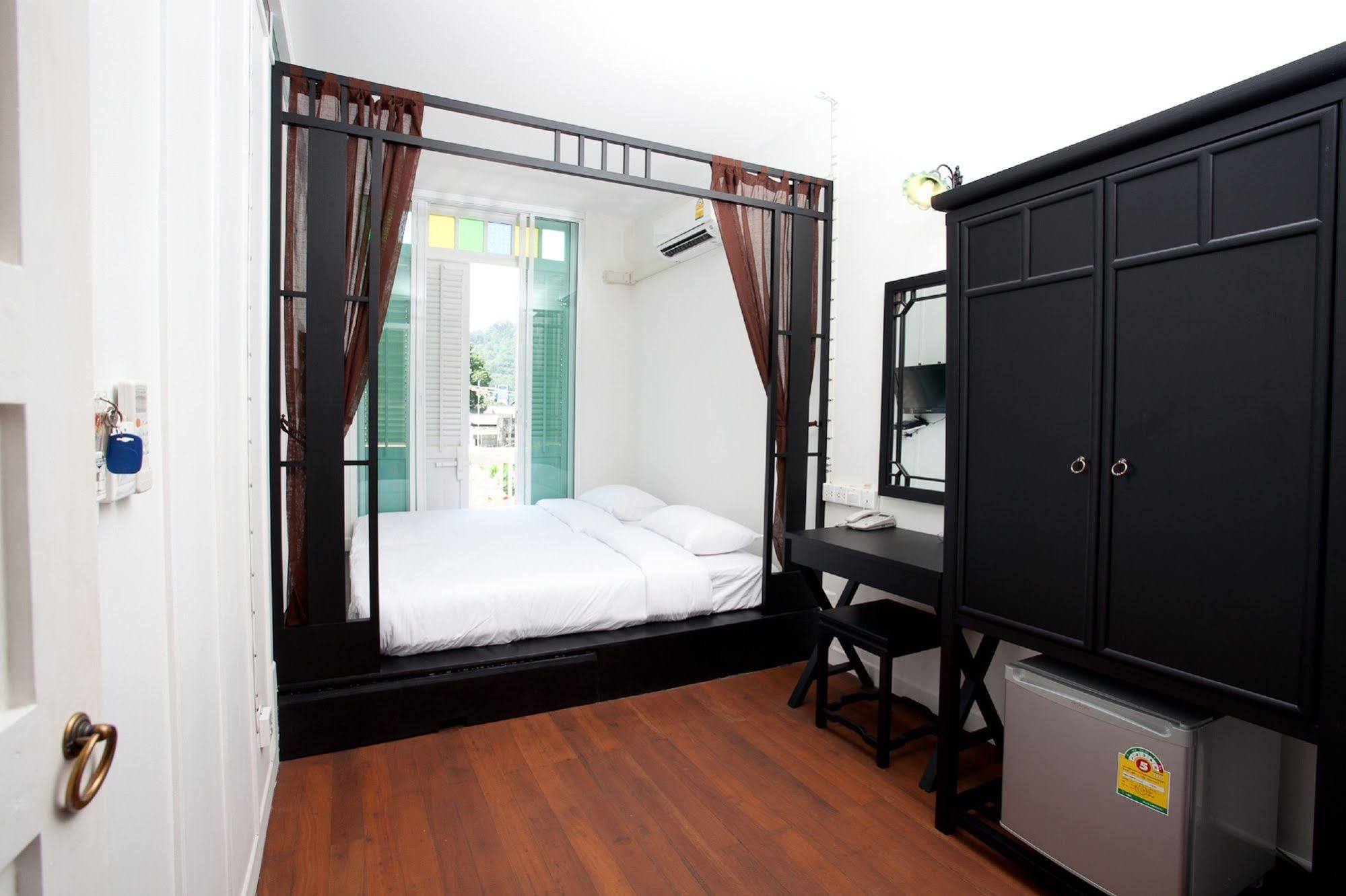 Phuket 99 Oldtown Boutique Guesthouse Sha Extra Plus מראה חיצוני תמונה