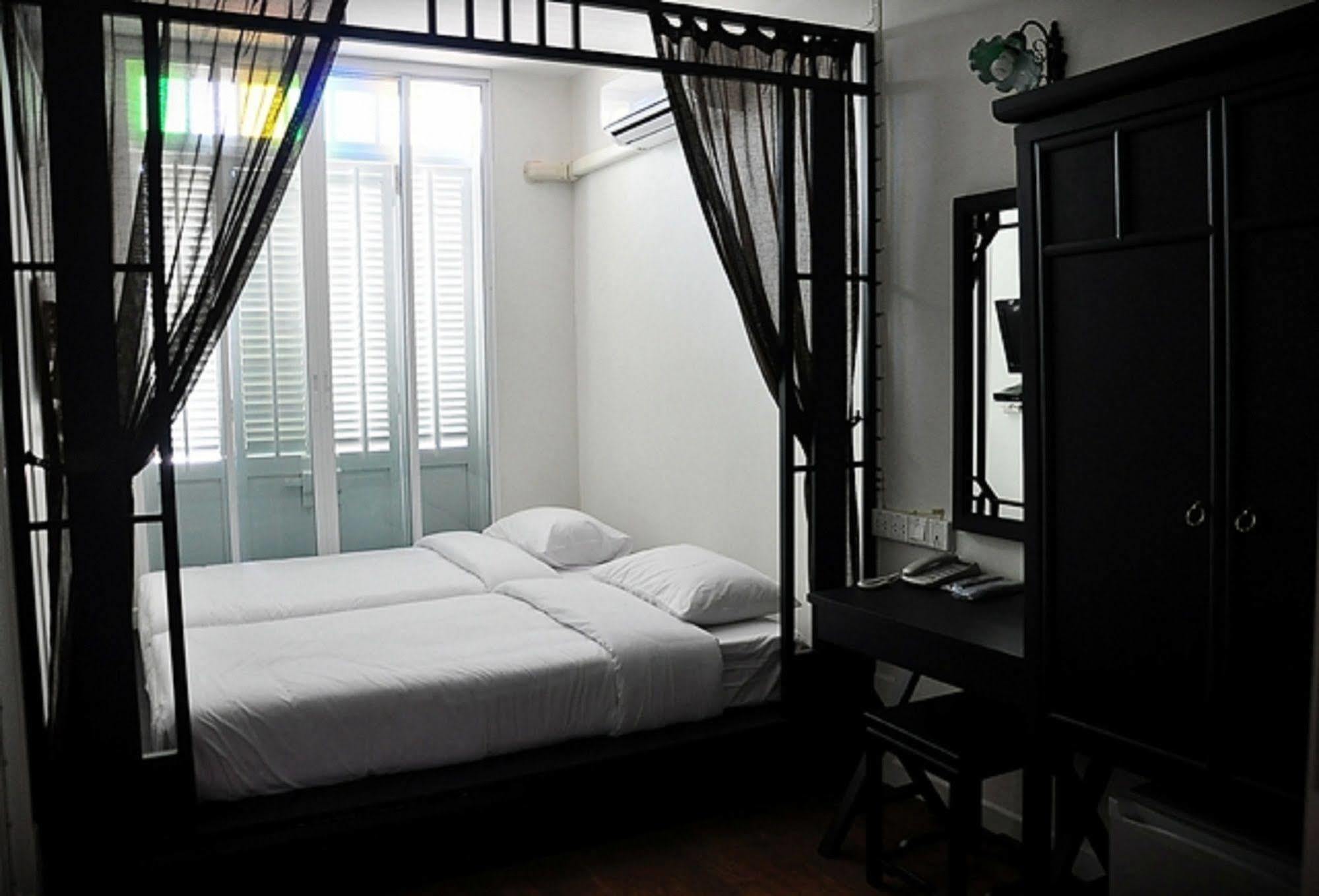 Phuket 99 Oldtown Boutique Guesthouse Sha Extra Plus מראה חיצוני תמונה