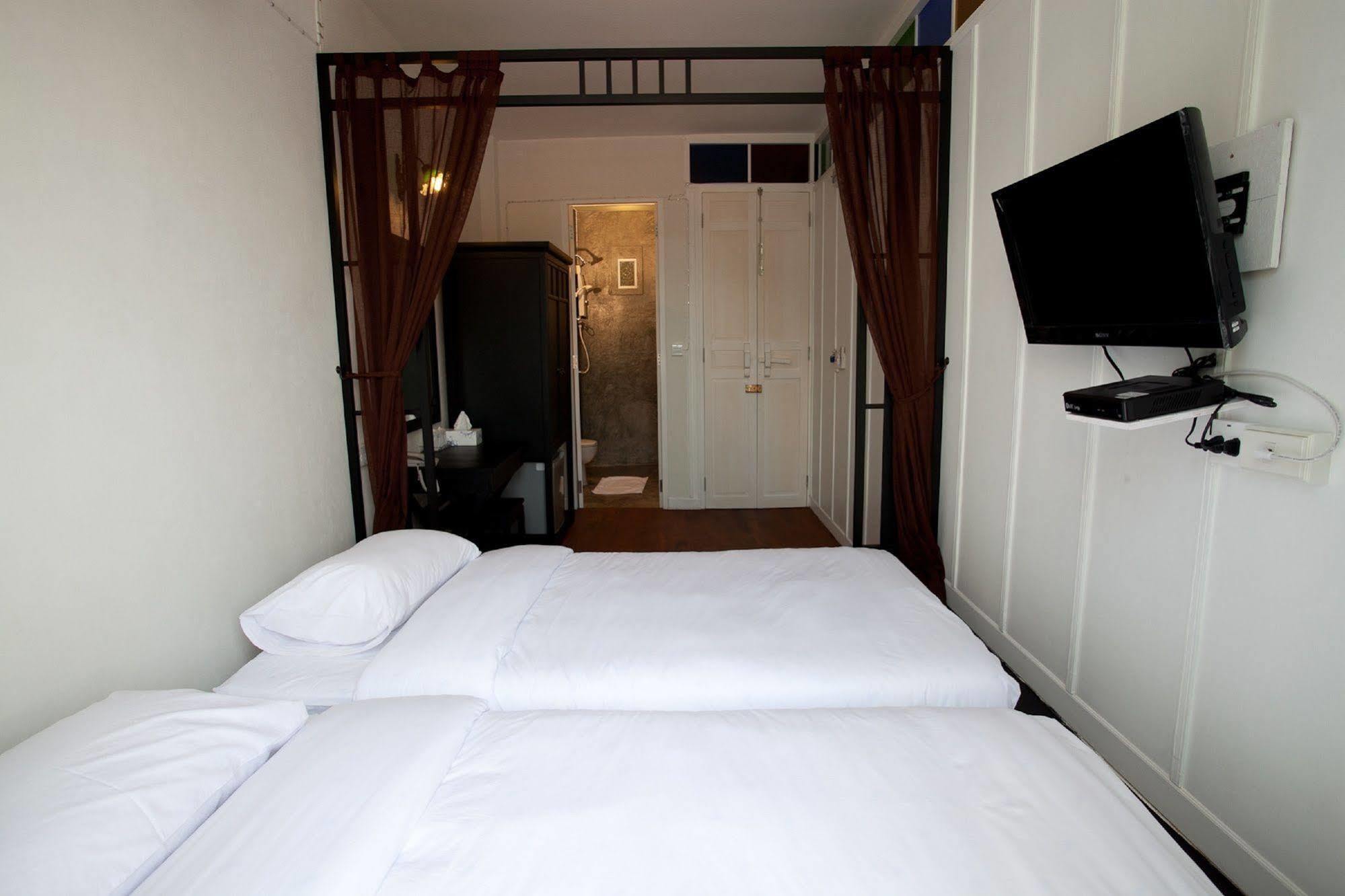 Phuket 99 Oldtown Boutique Guesthouse Sha Extra Plus מראה חיצוני תמונה
