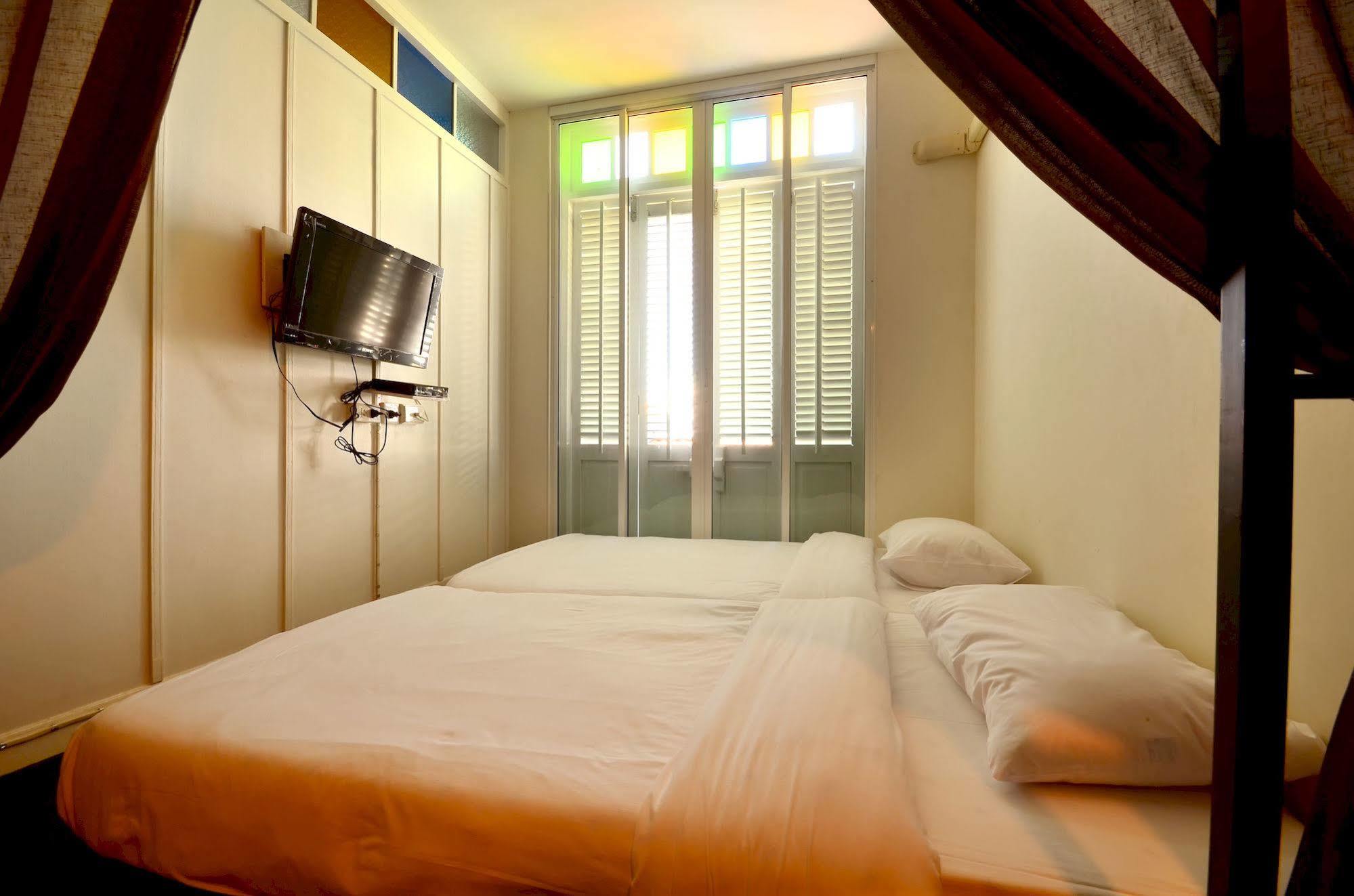 Phuket 99 Oldtown Boutique Guesthouse Sha Extra Plus מראה חיצוני תמונה